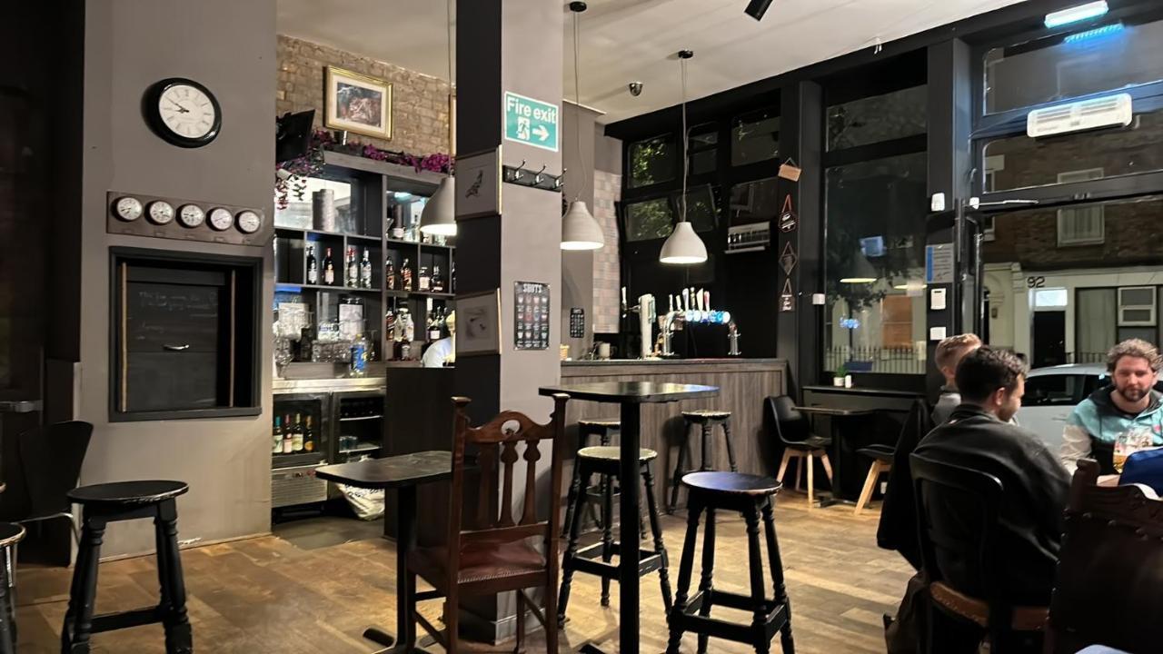 Bell House Hostel ロンドン エクステリア 写真