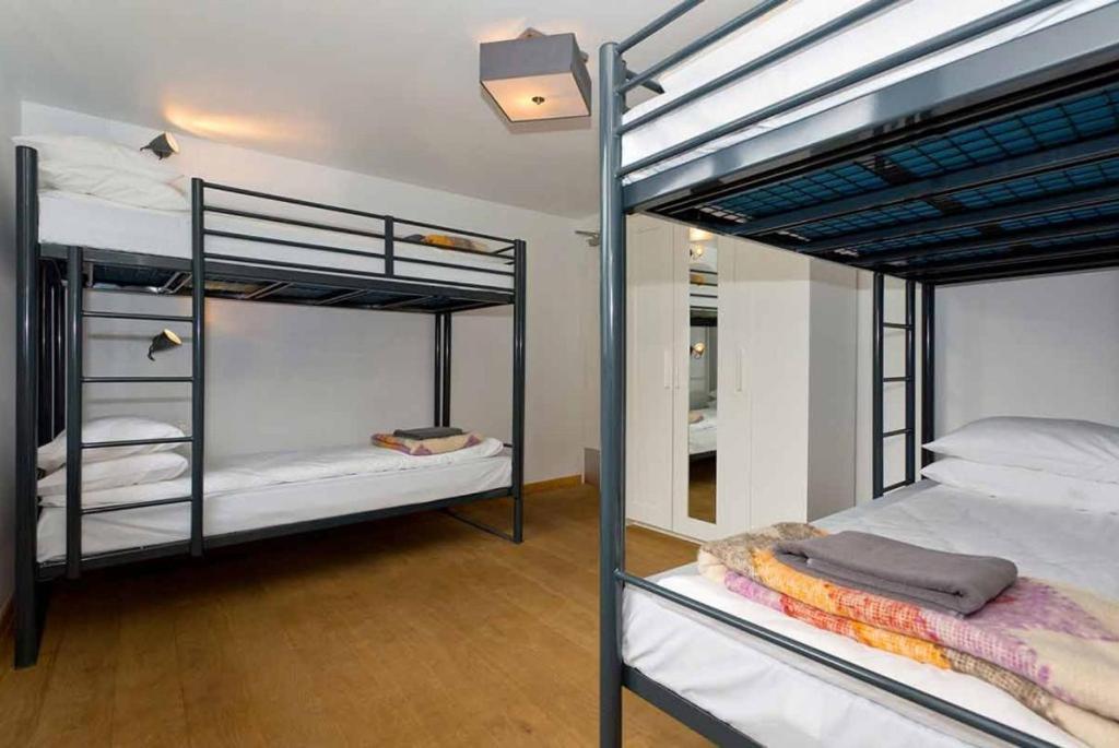 Bell House Hostel ロンドン エクステリア 写真
